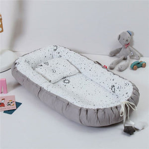 Folding Baby Portable Nest - Grey Planet BW / 50X80