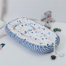 Load image into Gallery viewer, Folding Baby Portable Nest - Ripple Star BW / 50X80